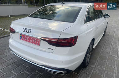 Седан Audi A4 2021 в 