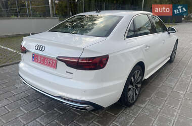Седан Audi A4 2021 в 