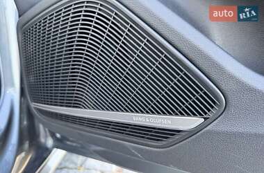 Седан Audi A4 2017 в 