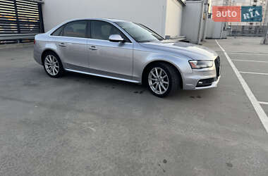 Седан Audi A4 2015 в 