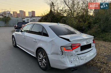 Седан Audi A4 2015 в 