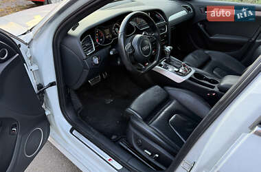 Седан Audi A4 2015 в 
