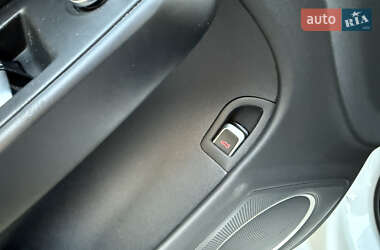 Седан Audi A4 2015 в 
