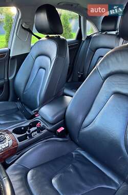 Седан Audi A4 2012 в Львове