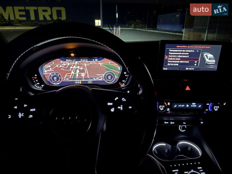 Седан Audi A4 2018 в Дніпрі