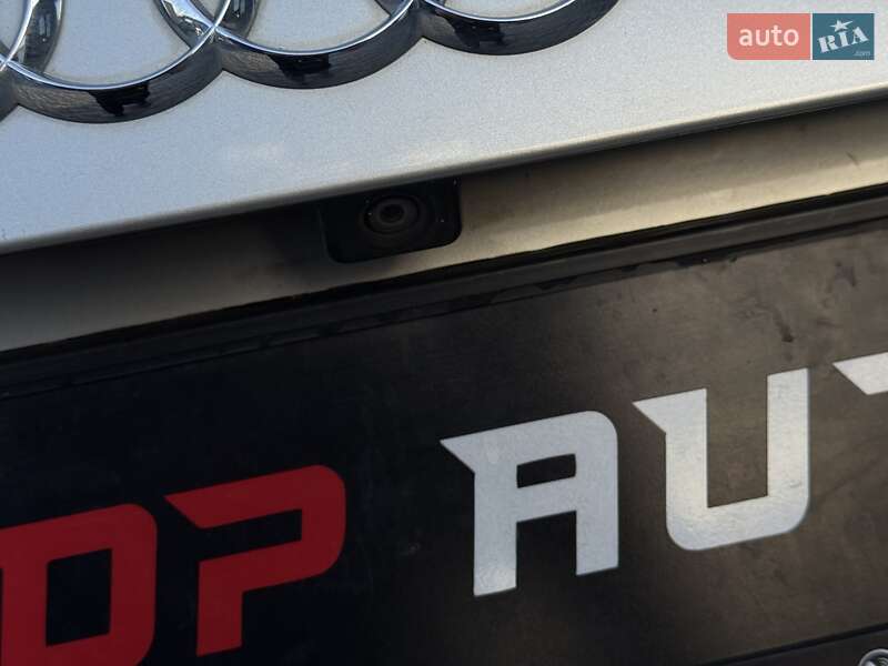 Седан Audi A4 2014 в Львові