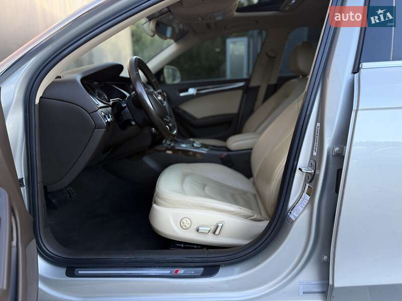 Седан Audi A4 2014 в Львові