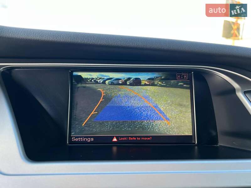 Седан Audi A4 2010 в Львове