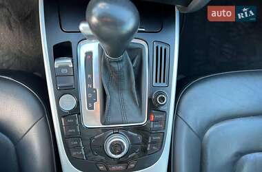 Седан Audi A4 2010 в 