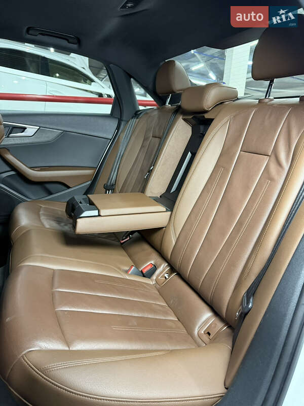Седан Audi A4 2017 в Одессе