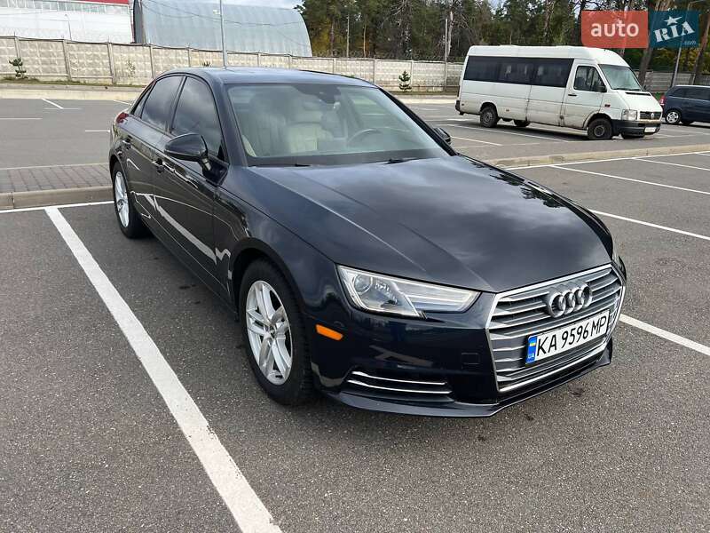 Седан Audi A4 2016 в Киеве