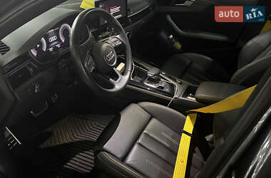 Седан Audi A4 2020 в 