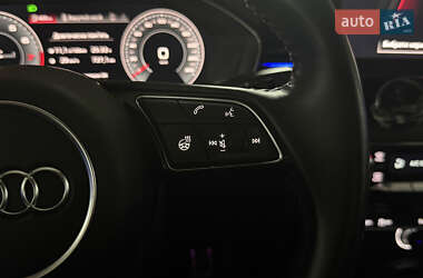 Седан Audi A4 2020 в 