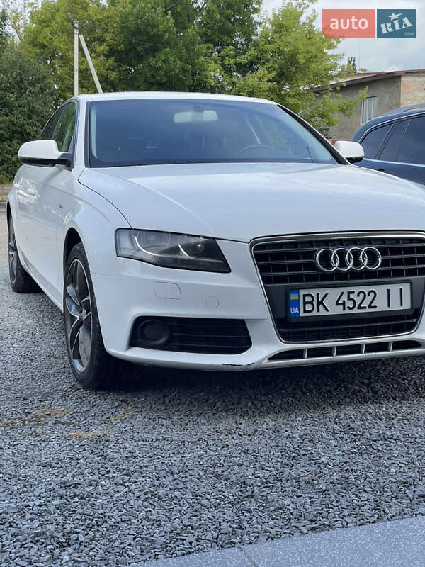 Седан Audi A4 2009 в Дубно