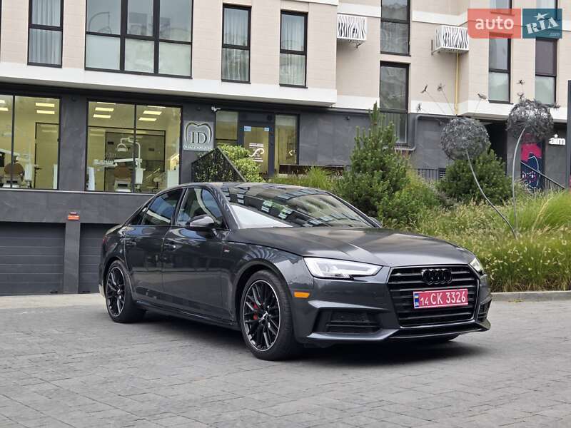 Седан Audi A4 2018 в Львові