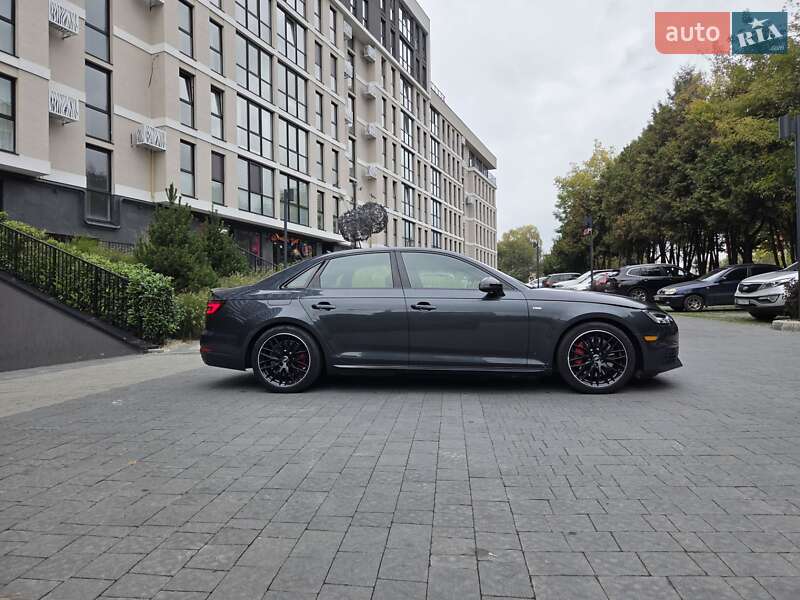 Седан Audi A4 2018 в Львові