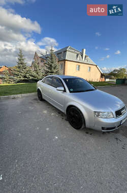 Седан Audi A4 2001 в  фото 5 Седан Audi A4 2001 в