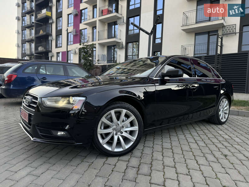 Седан Audi A4 2013 в Івано-Франківську