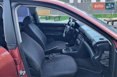 Седан Audi A4 1996 в 