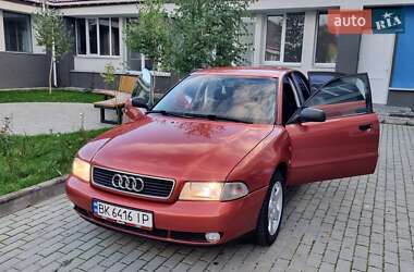 Седан Audi A4 1996 в 