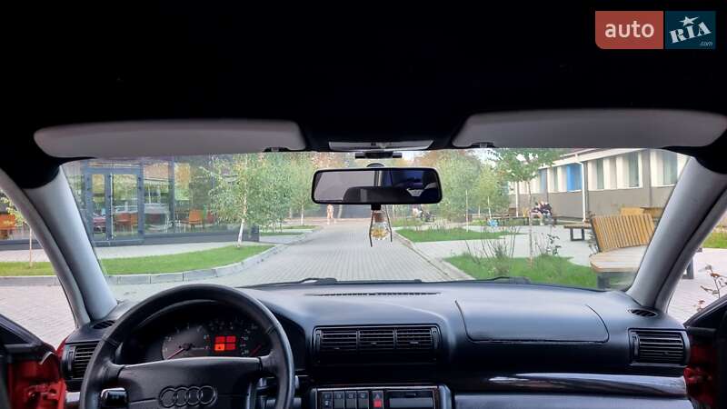 Седан Audi A4 1996 в Луцке