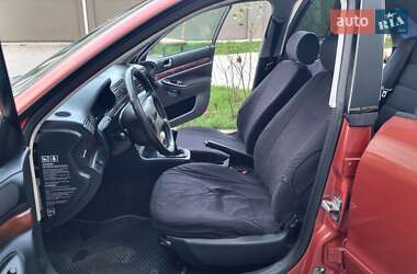 Седан Audi A4 1996 в 