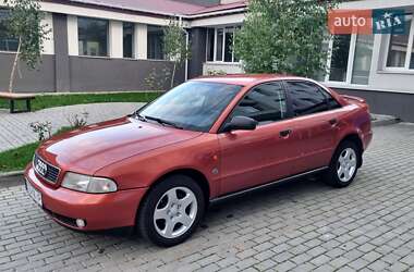 Седан Audi A4 1996 в 