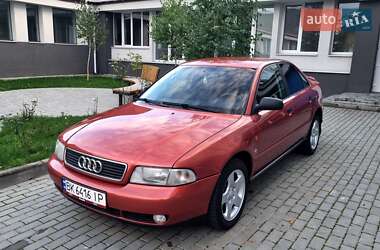 Седан Audi A4 1996 в Луцке