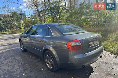 Седан Audi A4 2004 в 