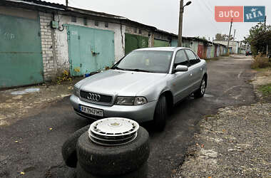 Седан Audi A4 1999 в 