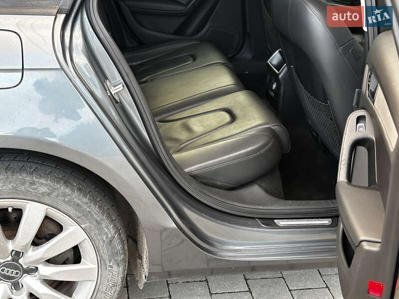 Седан Audi A4 2013 в Красилові