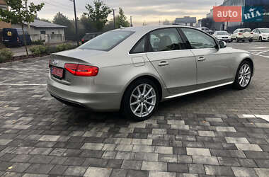 Седан Audi A4 2015 в 