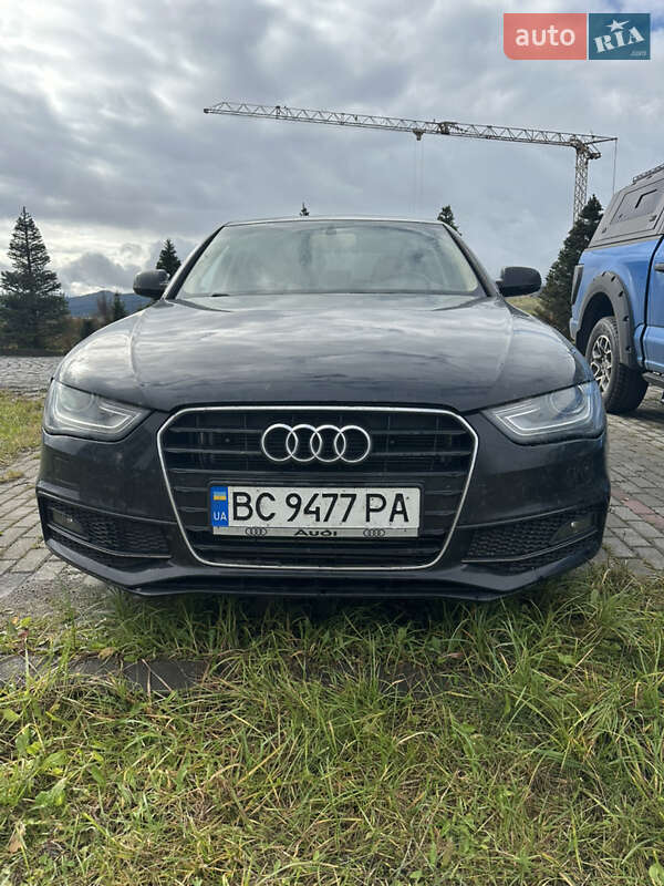 Седан Audi A4 2015 в Турці