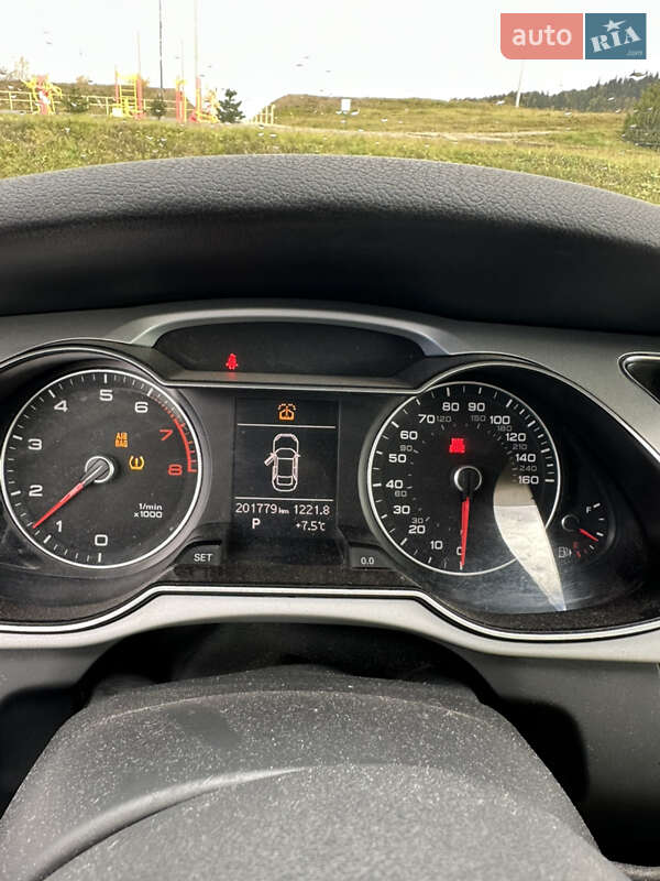 Седан Audi A4 2015 в Турці