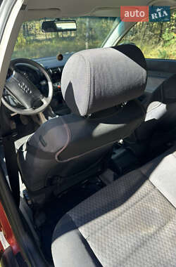 Седан Audi A4 1995 в  фото 7 Седан Audi A4 1995 в
