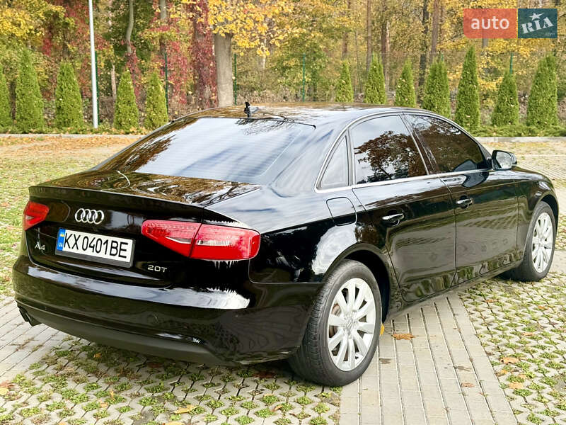 Седан Audi A4 2012 в Харькове