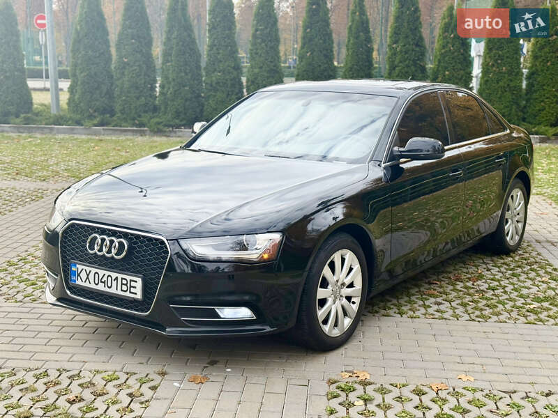 Седан Audi A4 2012 в Харькове