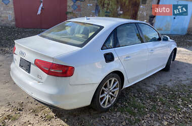 Седан Audi A4 2015 в 