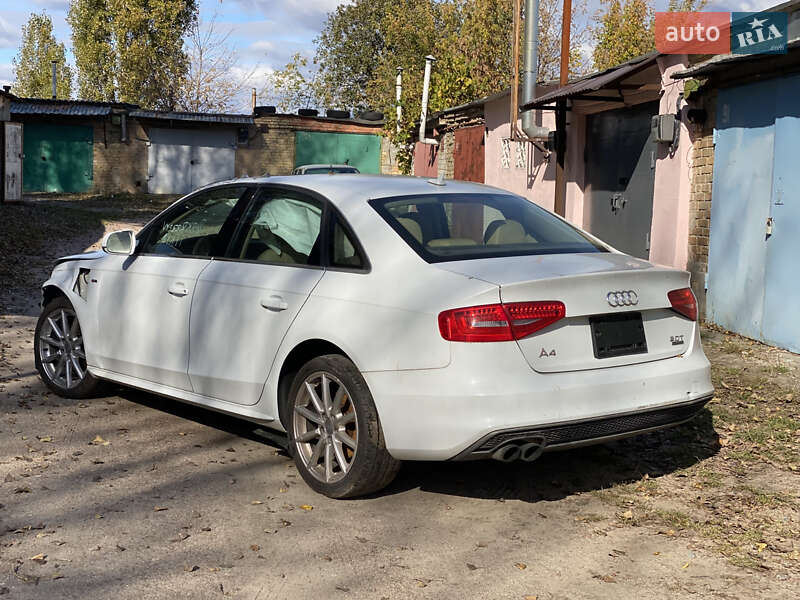 Седан Audi A4 2015 в Киеве