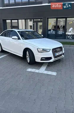 Седан Audi A4 2015 в 