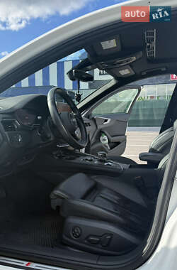 Седан Audi A4 2018 в 