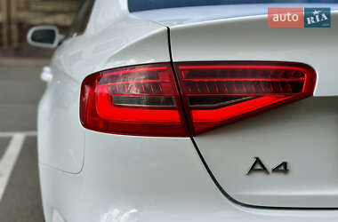 Седан Audi A4 2014 в 