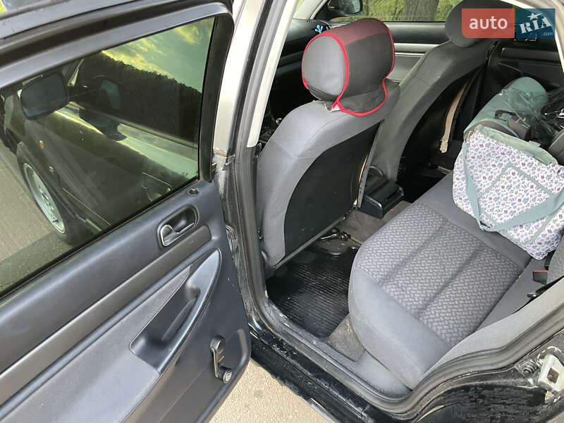 Седан Audi A4 1997 в Перемышлянах