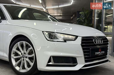 Седан Audi A4 2018 в 