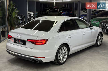 Седан Audi A4 2018 в 