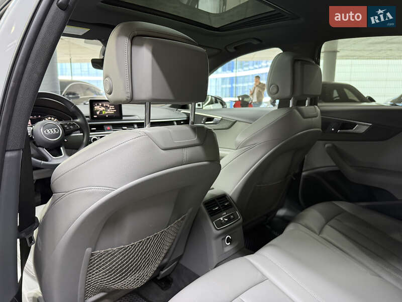 Седан Audi A4 2018 в Одессе