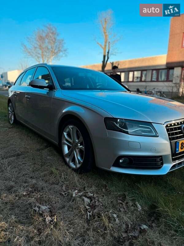 Универсал Audi A4 2010 в Киеве