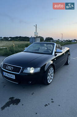 Кабриолет Audi A4 2004 в 