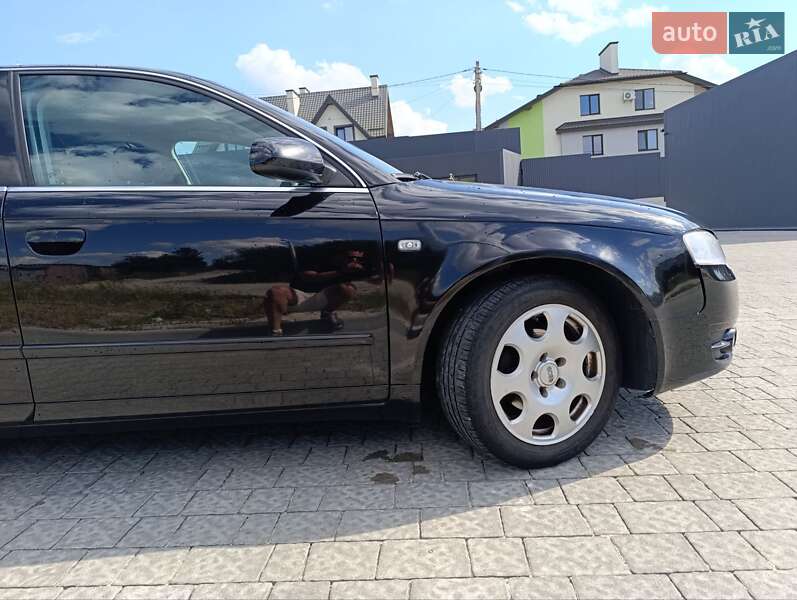 Седан Audi A4 2004 в Львове