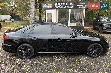 Седан Audi A4 2022 в 